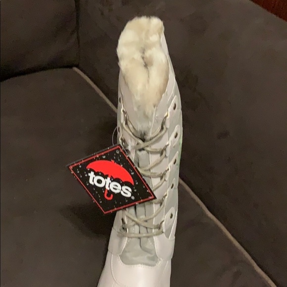 Womens Winter Boots Totes 10 Beige Taupe Quilted Lined Snow Mid Calf Padded - Picture 5 of 6